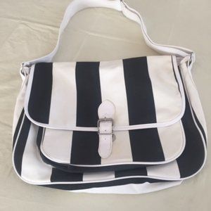 Crossbody Beach Bag - White and Black
